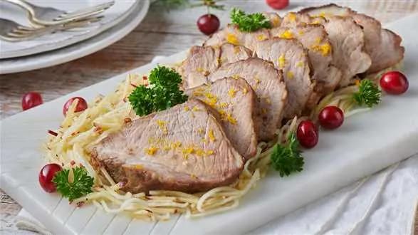 Wolno pieczona karkówka w przyprawach korzennych