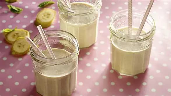 Pozytywnie zakręcone bananowe smoothie