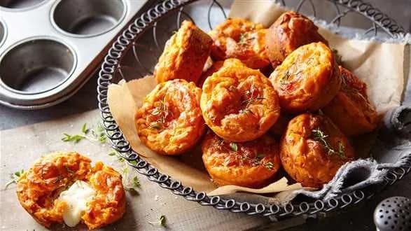 Babeczki pomidorowe z mozzarellą