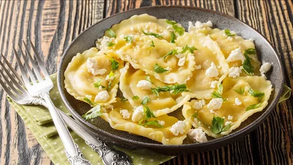 Pierogi ze szpinakiem i serem