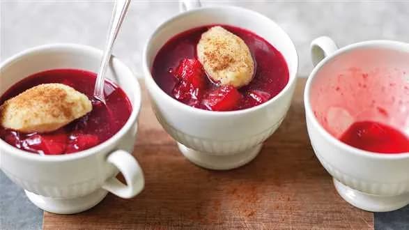 Zupa śliwkowa z kluskami z semoliny