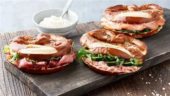 3 sposoby na kanapki z precli