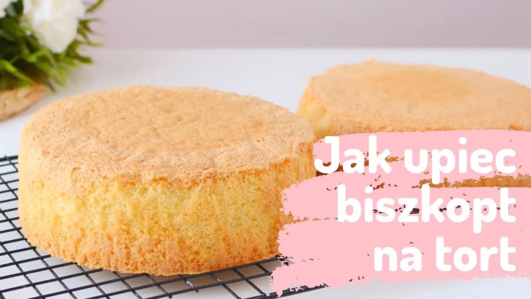Przepisy na biszkopt: Jak upiec puszysty biszkopt do różnych ciast?