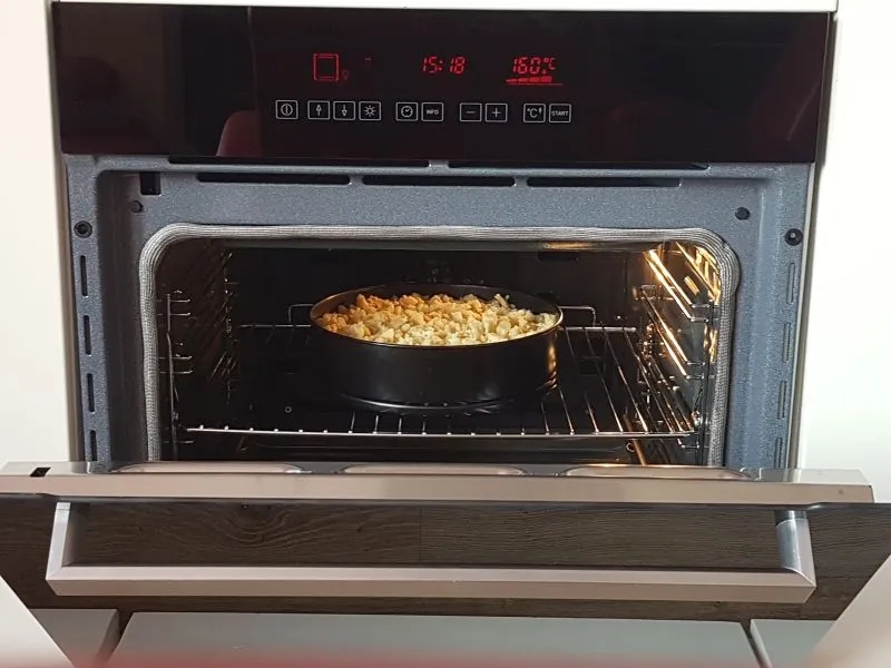 Kiedy wyjąć babkę z piekarnika, aby uniknąć zakalca i cieszyć się smakiem