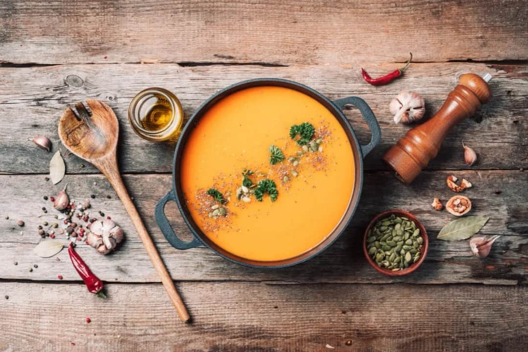 Jakie przyprawy do zupy z dyni, które zaskoczą Twoje kubki smakowe?